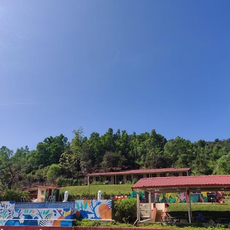 Vrisa Mountain Retreat Hotel Welhe Buitenkant foto